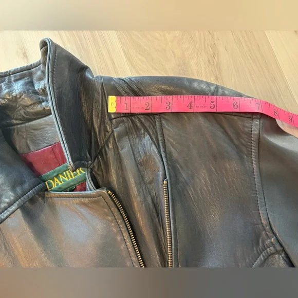 Vintage Danier 100% Leather Zip Biker Jkt, Lined, adjustable straps, Navy, M - Picture 9 of 16
